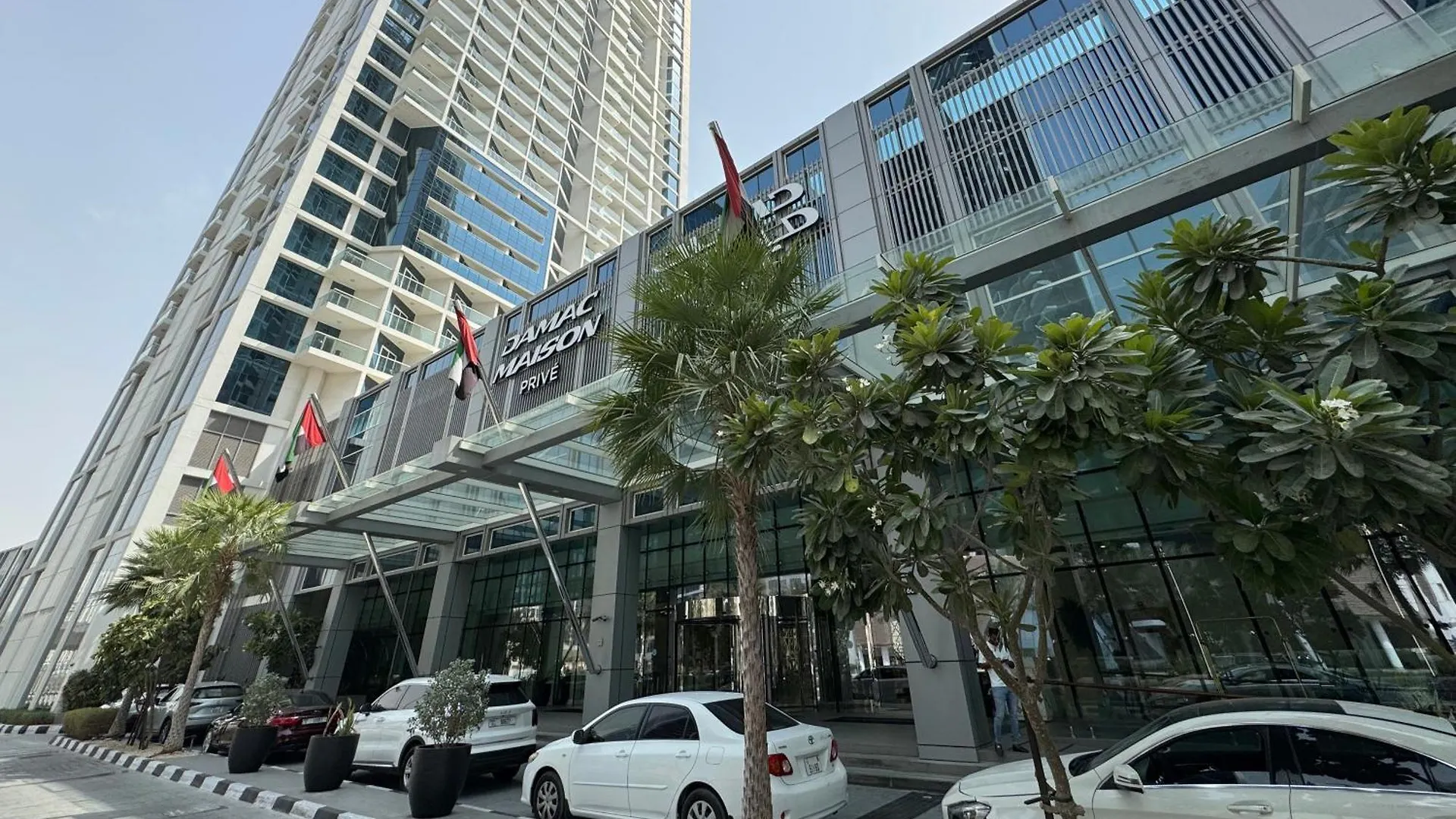 Apartment Stunning Canal Viewbusiness Bay High Floorstudio Dubai